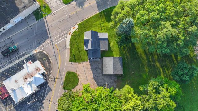 1404 CHURCHILL STREET, Waupaca, WI 54981
