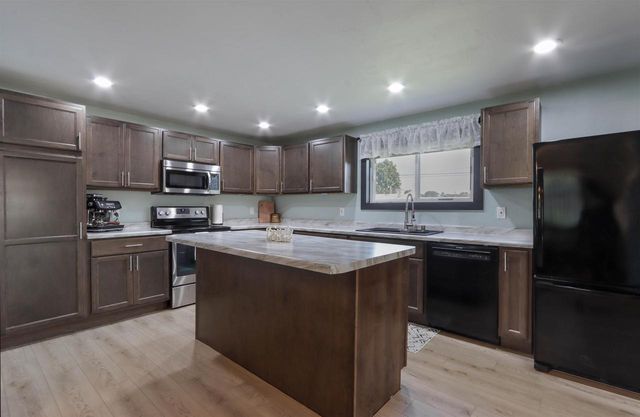 1404 CHURCHILL STREET, Waupaca, WI 54981