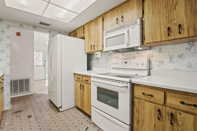 914 SUN KEY COURT, Sun City Center, FL 33573