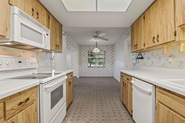 914 SUN KEY COURT, Sun City Center, FL 33573