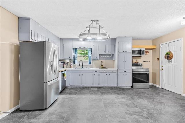 213 Gwendolyn Lee Lane, Dalton, GA 30721