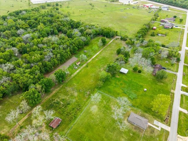 8011 Custer Street, Hitchcock, TX 77563
