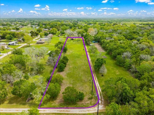 8011 Custer Street, Hitchcock, TX 77563