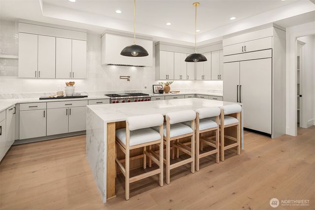 12606 NE 102nd Place, Kirkland, WA 98033