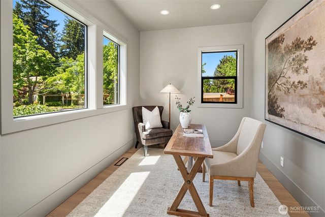 12606 NE 102nd Place, Kirkland, WA 98033