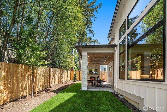 12606 NE 102nd Place, Kirkland, WA 98033
