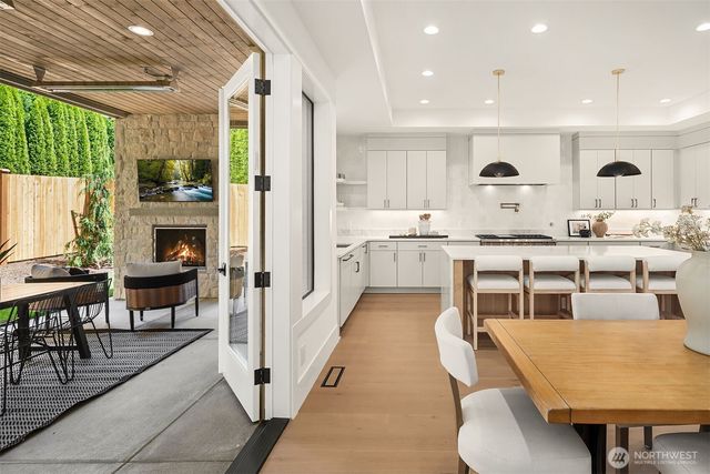 12606 NE 102nd Place, Kirkland, WA 98033