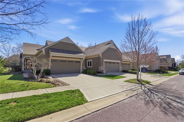 15703 Lowell Lane, Overland Park, KS 66223