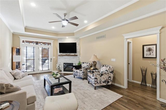 15703 Lowell Lane, Overland Park, KS 66223