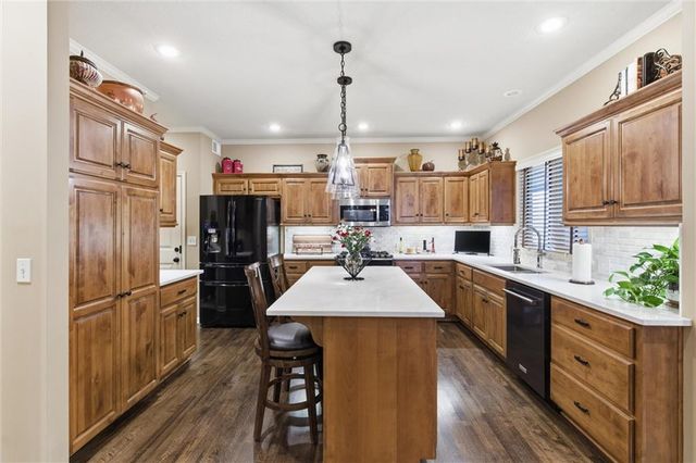 15703 Lowell Lane, Overland Park, KS 66223