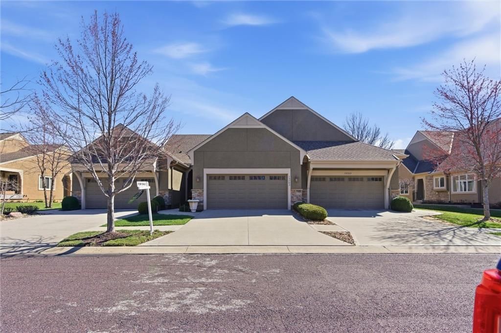 15703 Lowell Lane, Overland Park, KS 66223