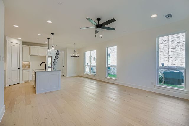 3513 Kings Court Drive, Lewisville, TX 75056