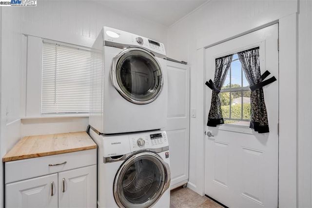 1621 D ST, Hayward, CA 94541