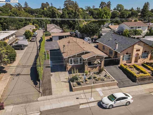 1621 D ST, Hayward, CA 94541