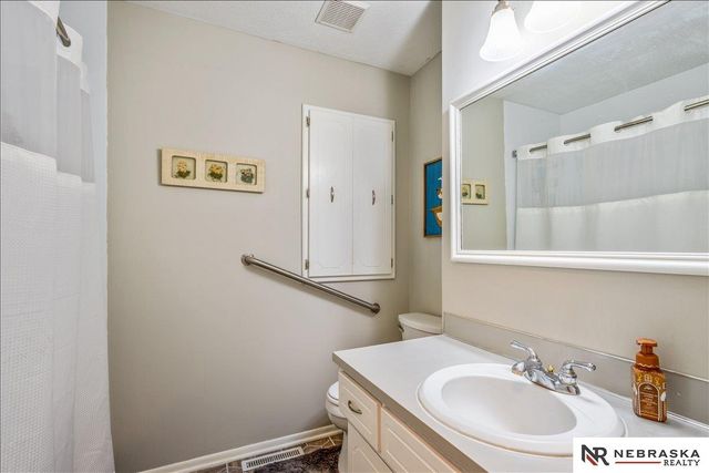 15931 Arbor Circle, Omaha, NE 68130
