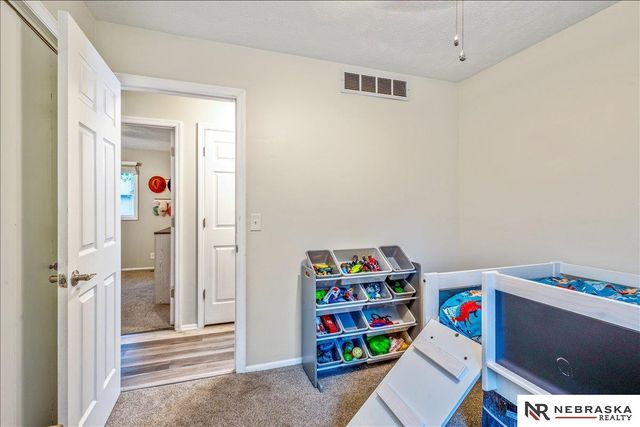 15931 Arbor Circle, Omaha, NE 68130