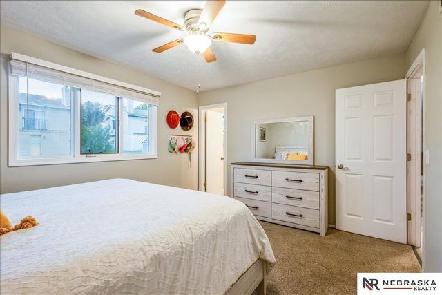15931 Arbor Circle, Omaha, NE 68130