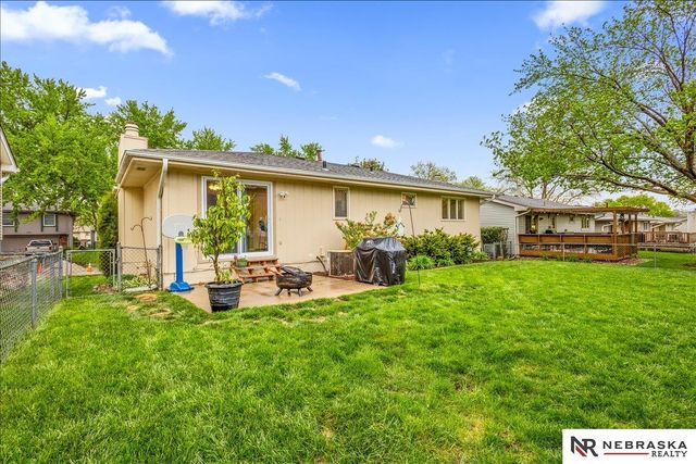 15931 Arbor Circle, Omaha, NE 68130