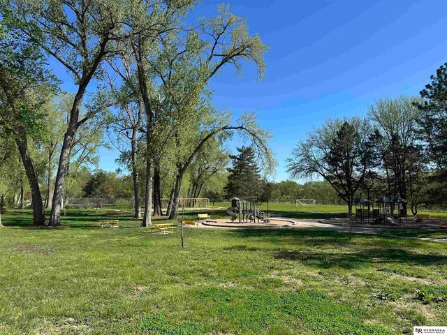 15931 Arbor Circle, Omaha, NE 68130