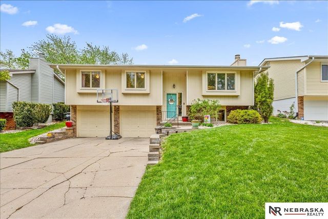 15931 Arbor Circle, Omaha, NE 68130