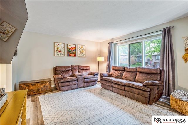 15931 Arbor Circle, Omaha, NE 68130