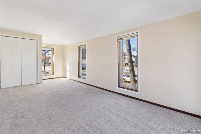 3210 Sell Street, Commerce Twp, MI 48390