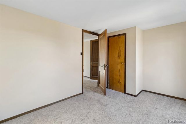 3210 Sell Street, Commerce Twp, MI 48390