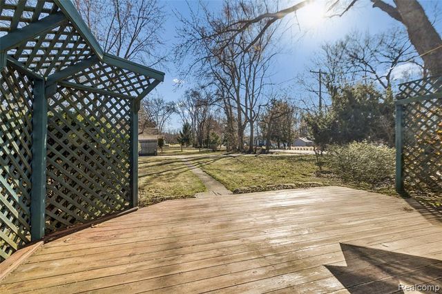 3210 Sell Street, Commerce Twp, MI 48390