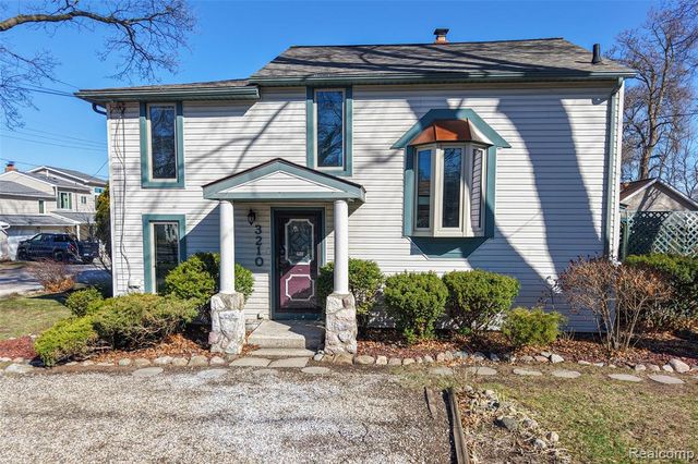 3210 Sell Street, Commerce Twp, MI 48390