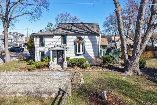 3210 Sell Street, Commerce Twp, MI 48390