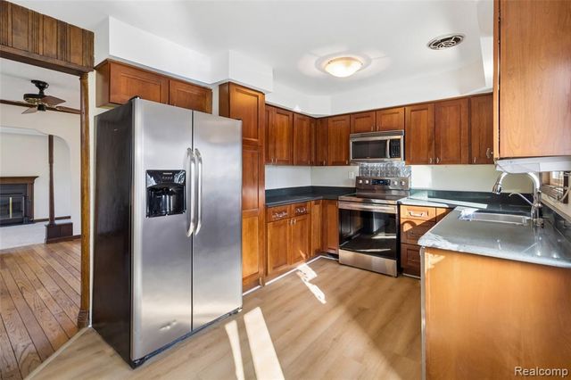 3210 Sell Street, Commerce Twp, MI 48390