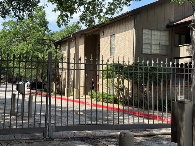 10440 High Hollows Drive 146, Dallas, TX 75230