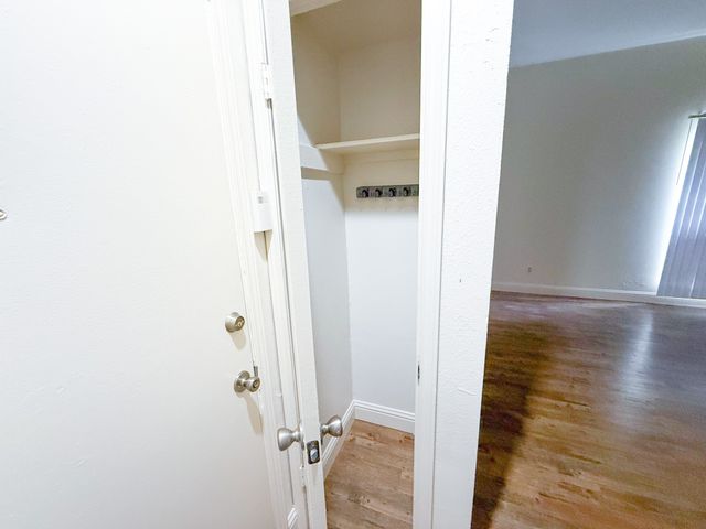 10440 High Hollows Drive 146, Dallas, TX 75230