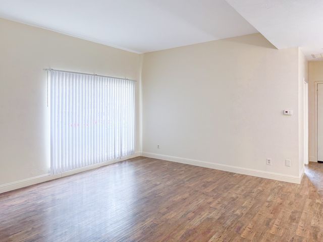 10440 High Hollows Drive 146, Dallas, TX 75230