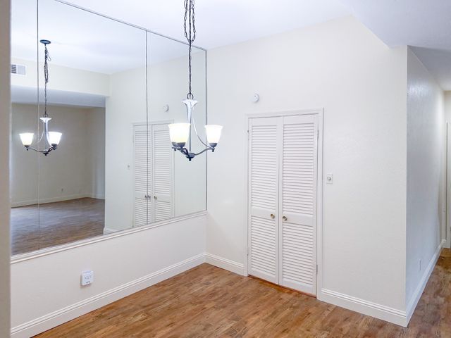 10440 High Hollows Drive 146, Dallas, TX 75230