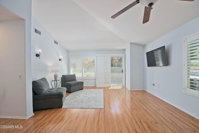 2040 Freesia Avenue, Simi Valley, CA 93063
