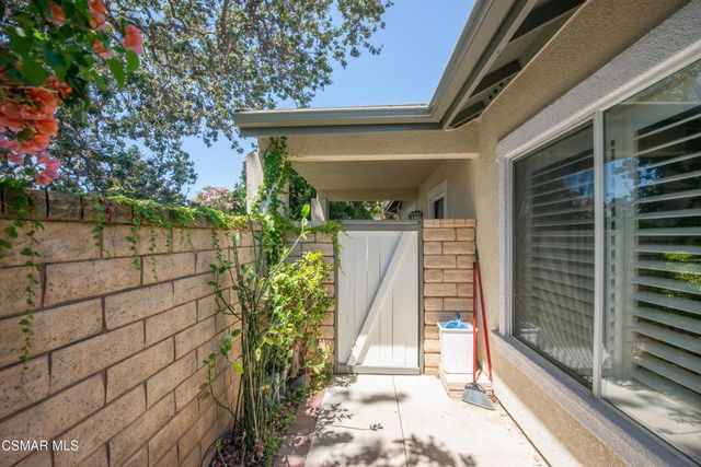 2040 Freesia Avenue, Simi Valley, CA 93063