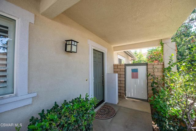2040 Freesia Avenue, Simi Valley, CA 93063