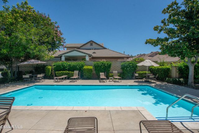 2040 Freesia Avenue, Simi Valley, CA 93063