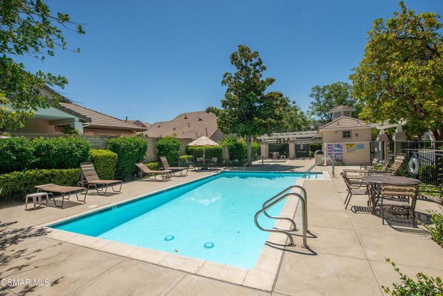 2040 Freesia Avenue, Simi Valley, CA 93063