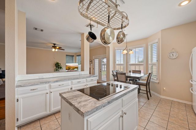 706 Sage CT, Pflugerville, TX 78660