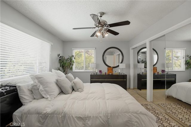 8721 Farralone, West Hills, CA 91304