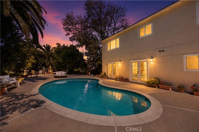 8721 Farralone, West Hills, CA 91304