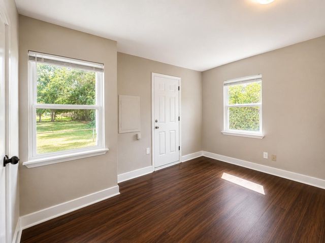 225 Sarlee Drive, La Marque, TX 77568