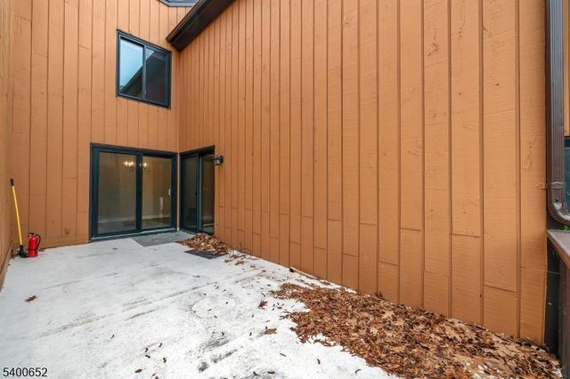 107 Wimbledon Sq, Washington Twp., NJ 07853