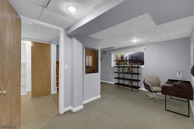 107 Wimbledon Sq, Washington Twp., NJ 07853