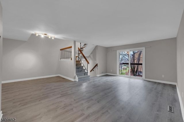 107 Wimbledon Sq, Washington Twp., NJ 07853