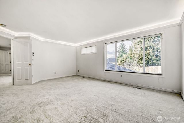 22616 SE 14th Place, Sammamish, WA 98075