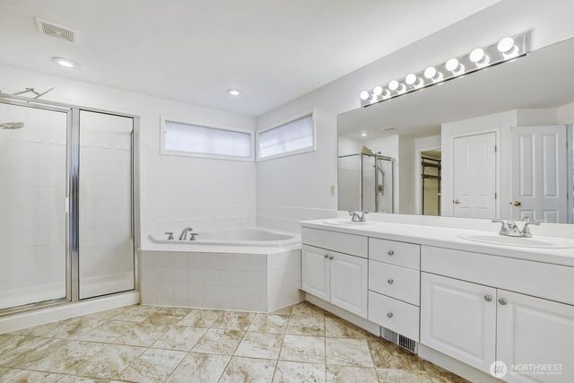 22616 SE 14th Place, Sammamish, WA 98075