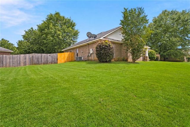 8233 Woodland Hills Drive N, Semmes, AL 36575